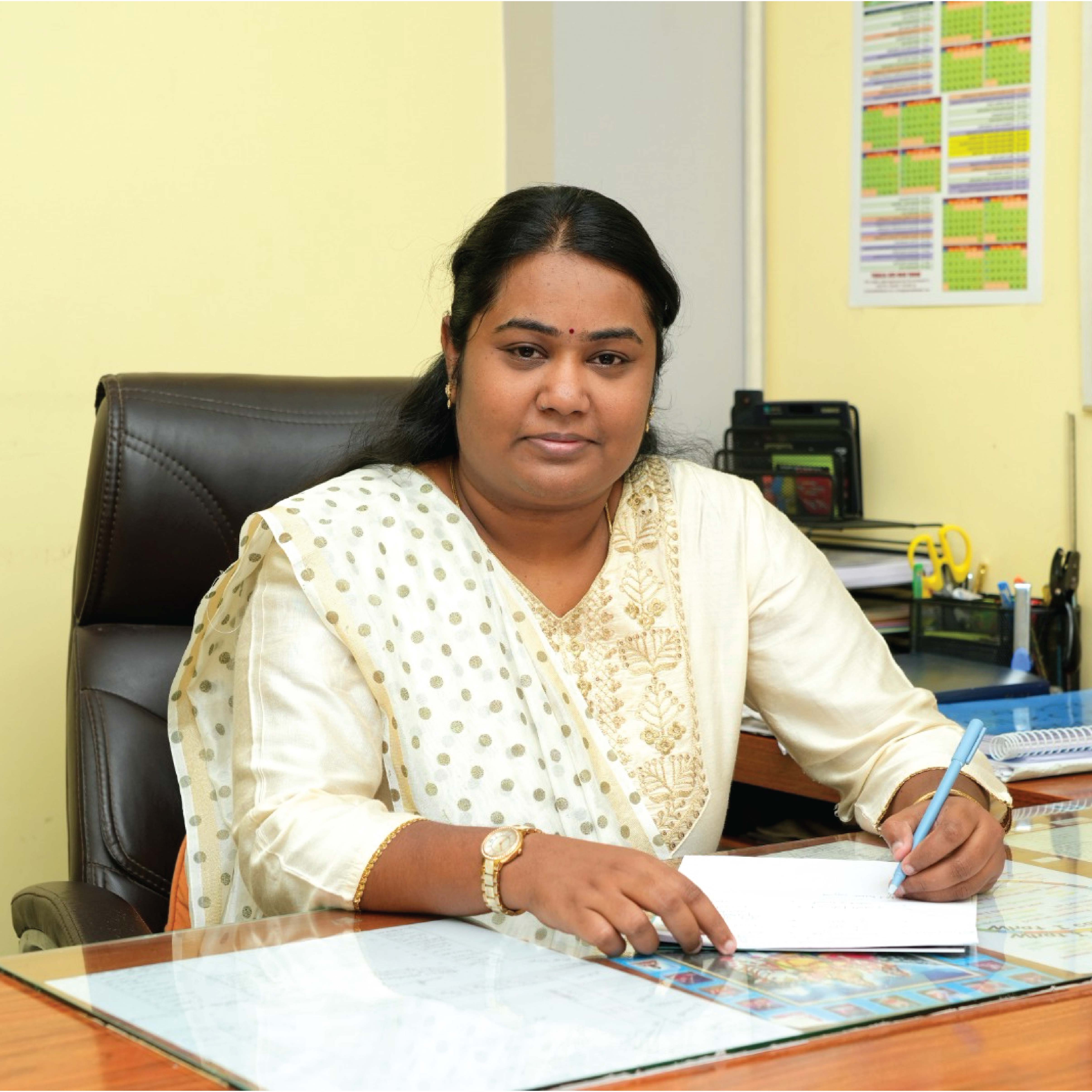 Tmt Durga Meenalochini Kamal Ragavan